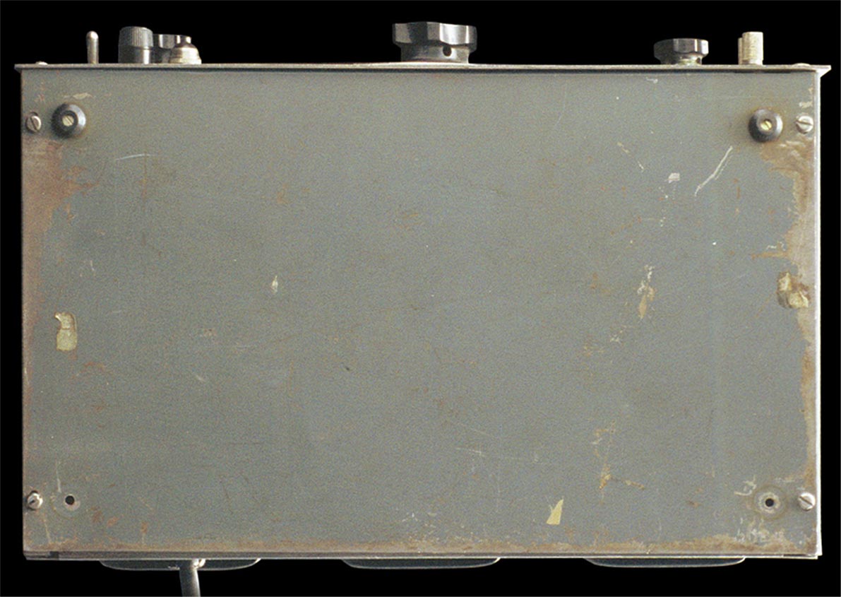 Model 200B audio oscillator - bottom view.