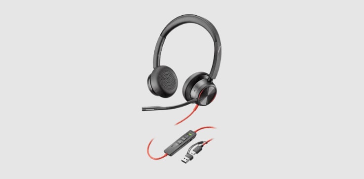 Schnurgebundenes Poly Blackwire 8225 UC-Stereo-Headset mit USB-C-zu-USB-A-Adapter