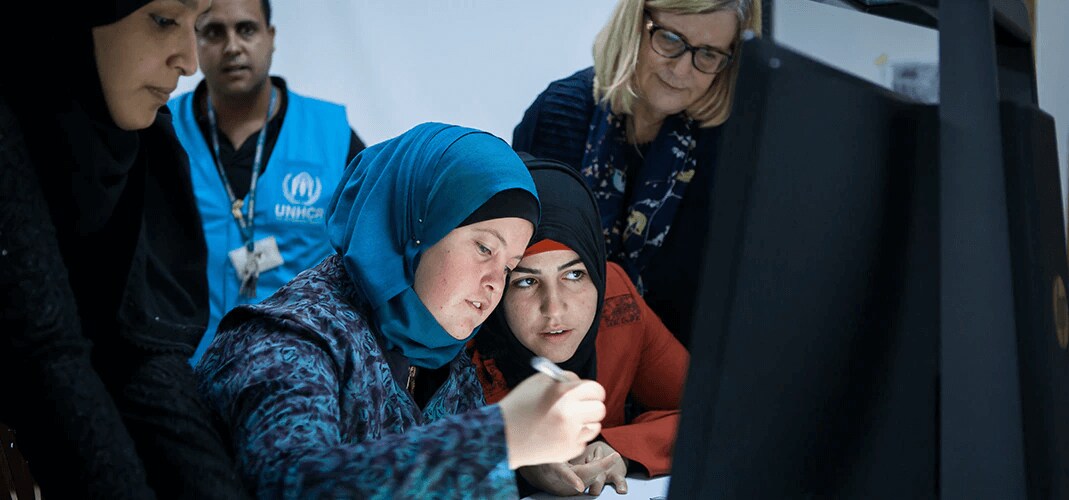 students from Jordan using HP's Learning Labs